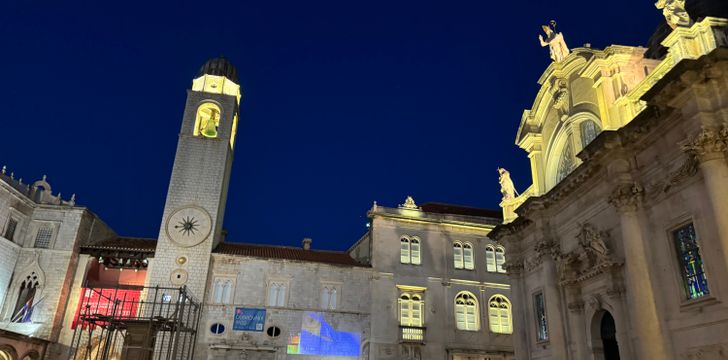 Dubrovnik main square at night