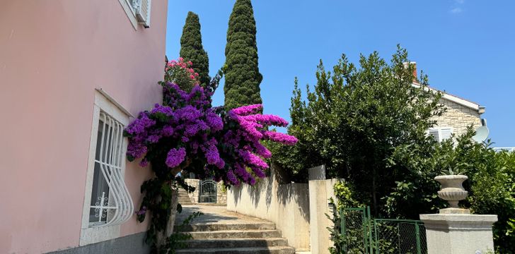 The walk to the Korcula viewpoint