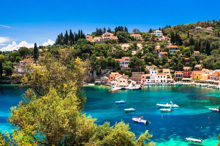 Mediterranean Yacht Charter Expert Guide