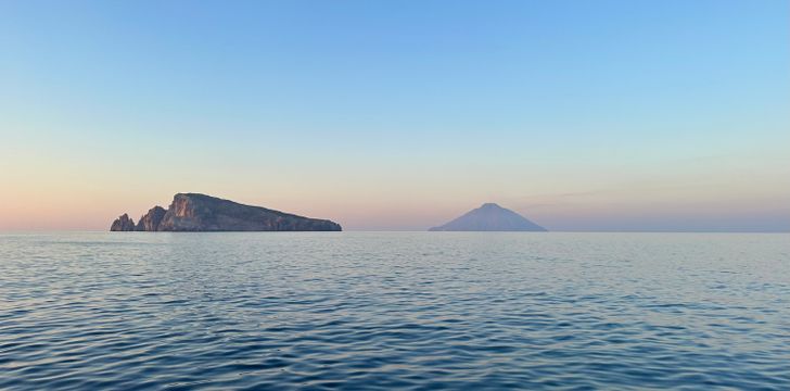 Stromboli volcano smoking