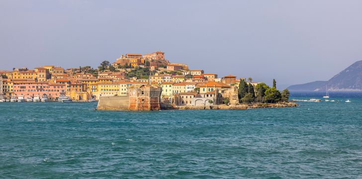 Maddalena Island,Sardinia Crewed Catamaran Yacht Charter