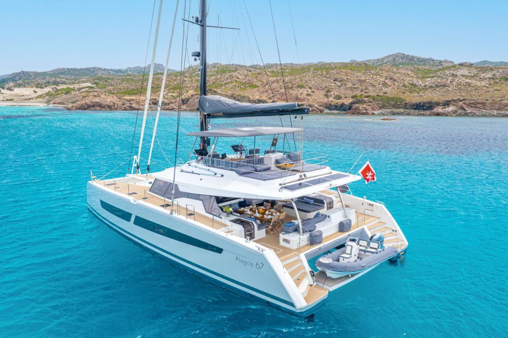 Leewards Luxury Crewed Catamaran
