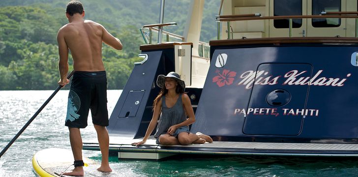 Tahiti Motor Yacht Charter