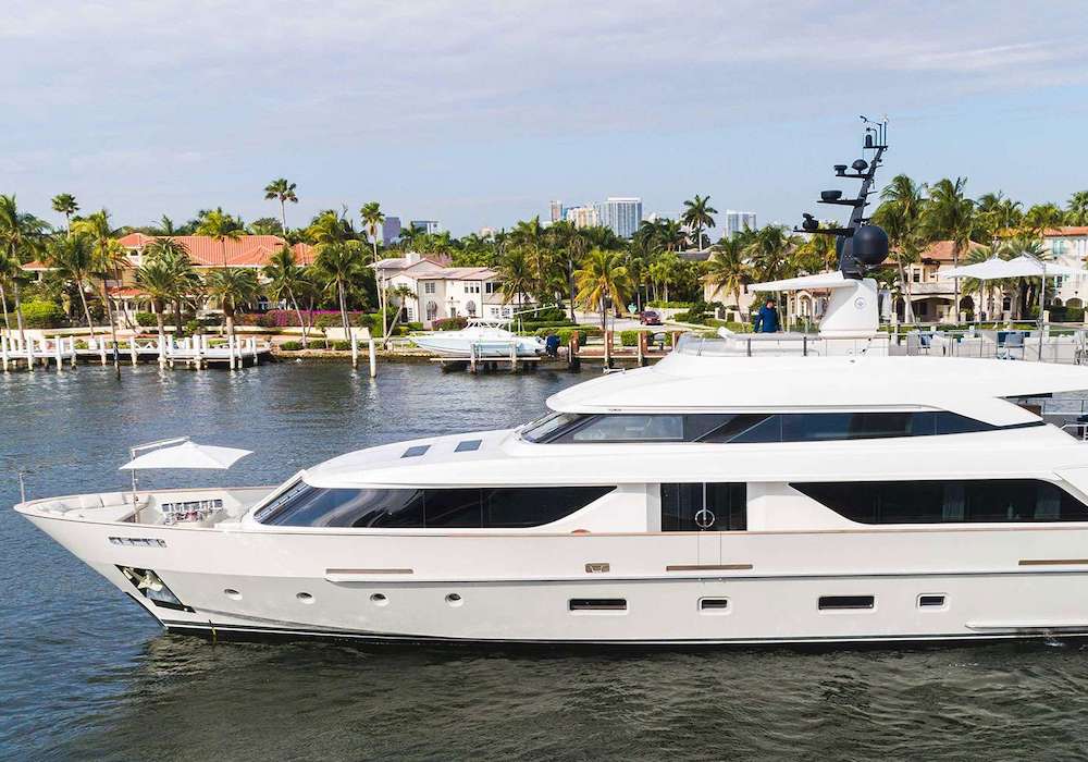 New England Motor Yacht Charter 