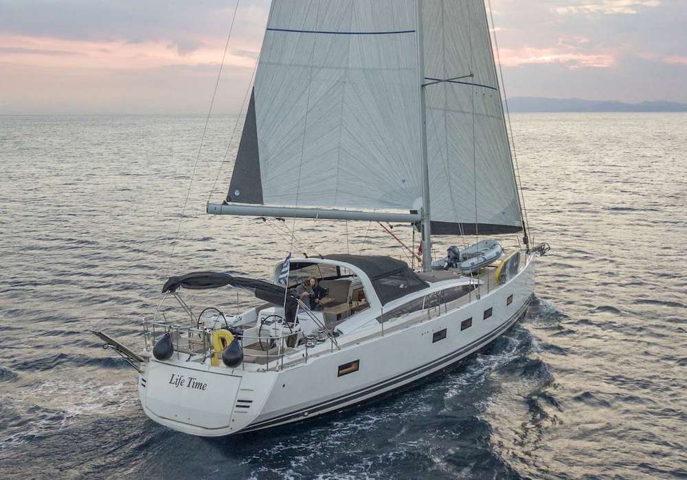 Life Time Monohull Bareboat Tahiti