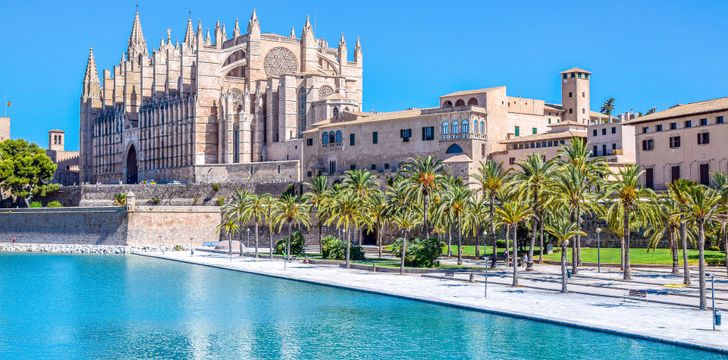 Palma de Mallorca,West Mallorca Motor Yacht Itinerary