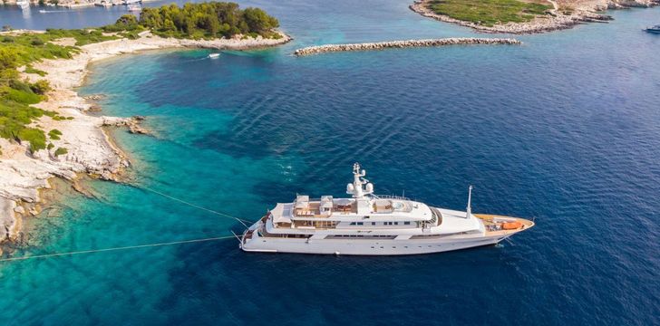 Luxury Yacht Charter