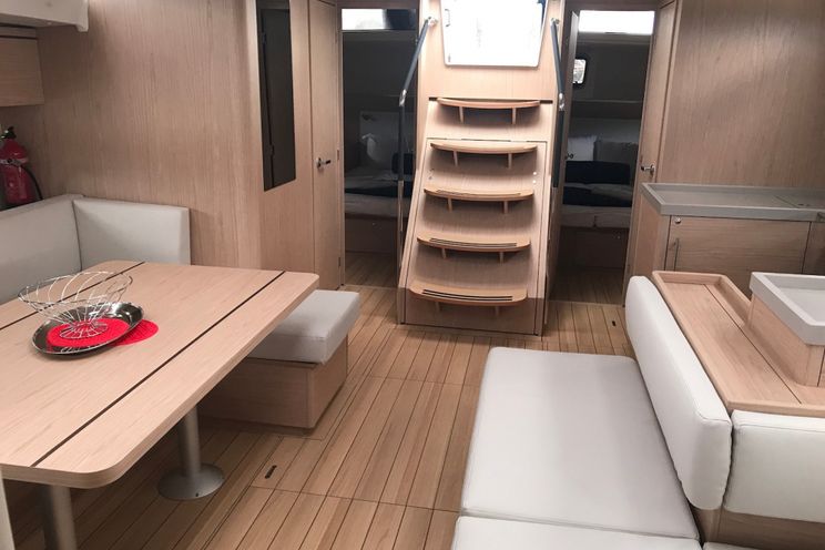 Charter Yacht Beneteau Oceanis 51.1