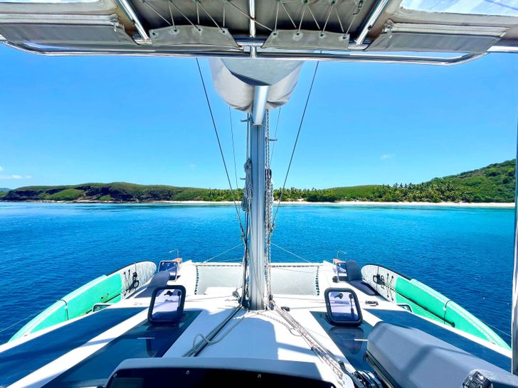 PAPILLON Nautitech 46 Fly - foredeck PAPILLON Nautitech 46 Fly - foredeck