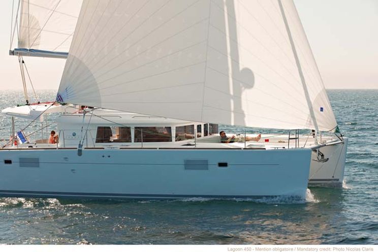 Charter Yacht Halia