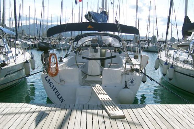 Charter Yacht Hanse 370 - 3 Cabins - Trogir