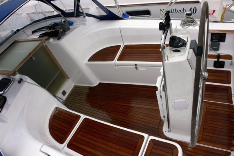 Charter Yacht Hanse 370 - 3 Cabins - Trogir