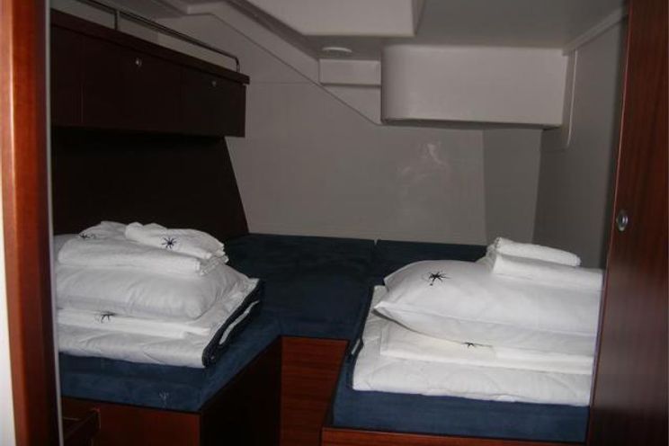 Charter Yacht Hanse 540 - 3 Cabins - Trogir