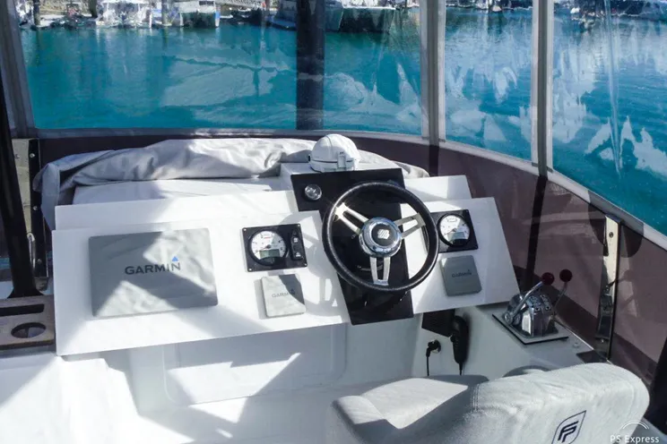 Charter Yacht HAUMEA - Fontaine Pajot MY37 - 3 Cabins - Florida and the Bahamas