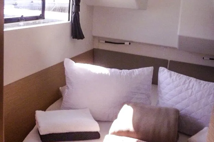 Charter Yacht HAUMEA - Fontaine Pajot MY37 - 3 Cabins - Florida and the Bahamas