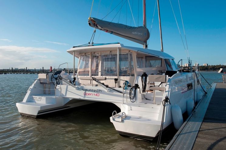 Charter Yacht HONG KONG