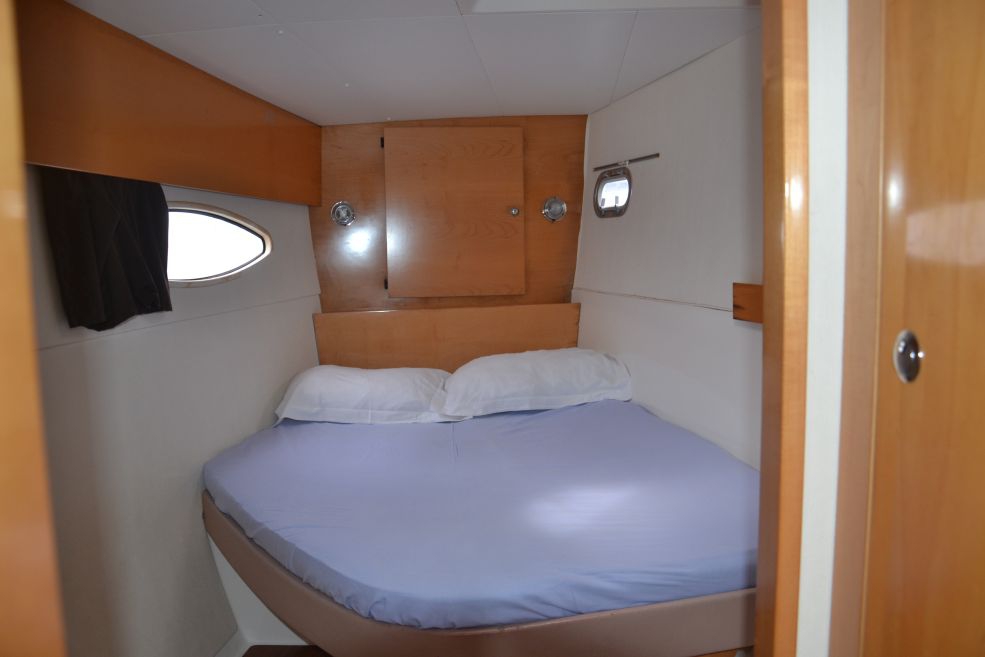 Charter Yacht Fountaine Pajot Salina 48