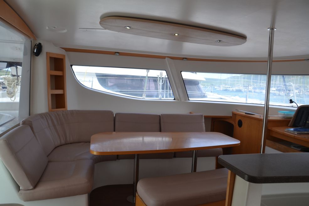 Charter Yacht Fountaine Pajot Salina 48