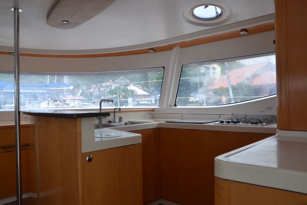 Charter Yacht Fountaine Pajot Salina 48