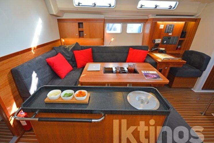 Charter Yacht IKTINOS