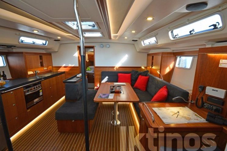 Charter Yacht IKTINOS