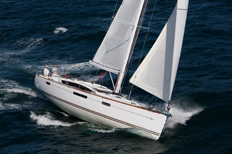 Charter Yacht CYGNUS