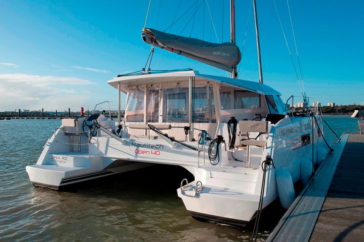 Charter Yacht HONG KONG