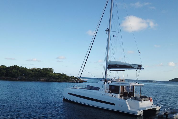 Charter Yacht CORAZON