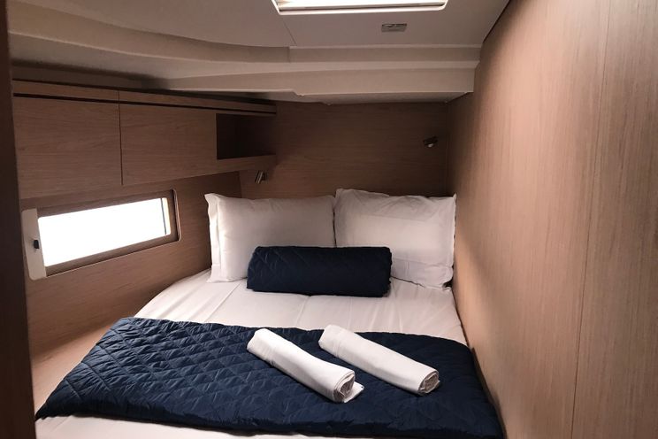 Charter Yacht Beneteau Oceanis 51.1