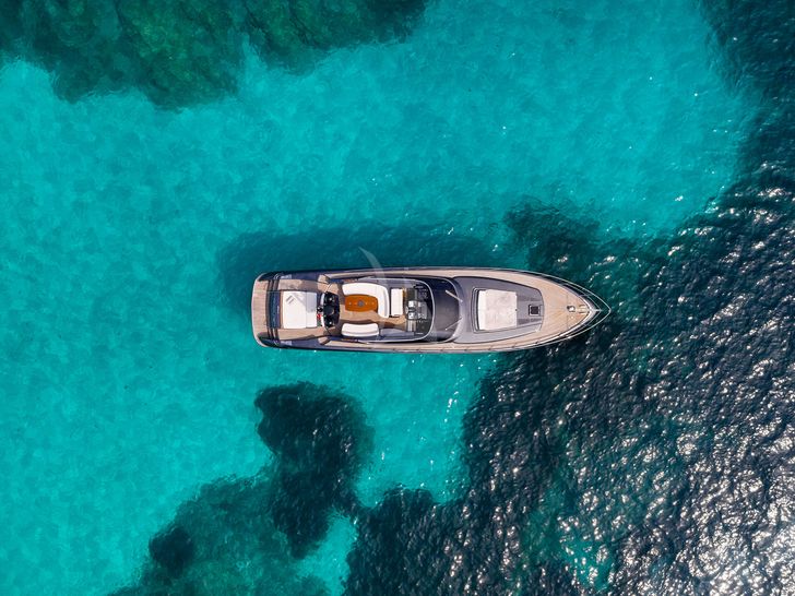 VANQUISH II stern view