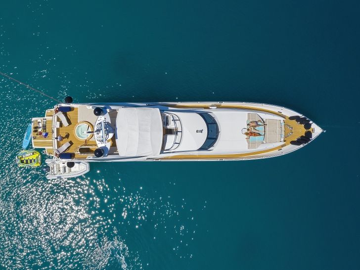 BABY I Sunseeker 105 - top aerial shot BABY I Sunseeker 105 - top aerial shot