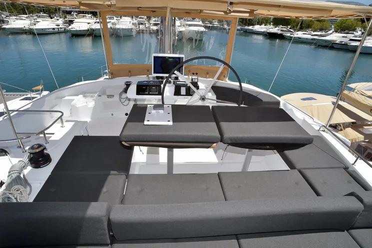 Charter Yacht JADRO