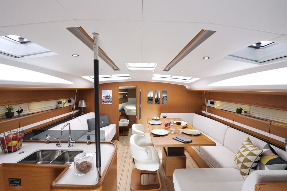 Charter Yacht Jeanneau 53 - 5 Cabins - Athens