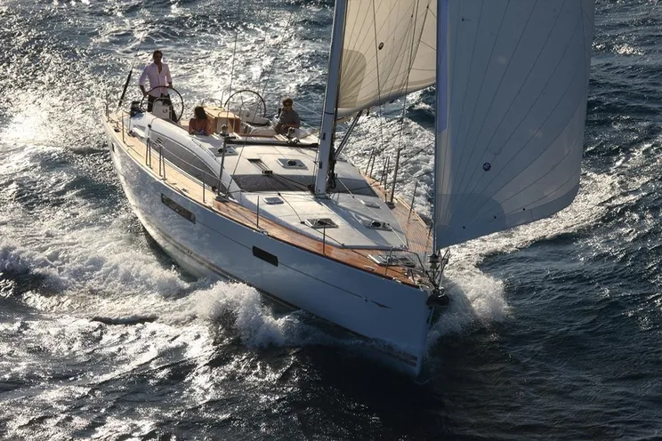 Charter Yacht Jeanneau 53 - 5 Cabins - Athens