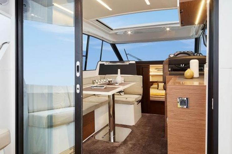 Charter Yacht CHRISTINE - Jeanneau Power NC 33 - Annapolis