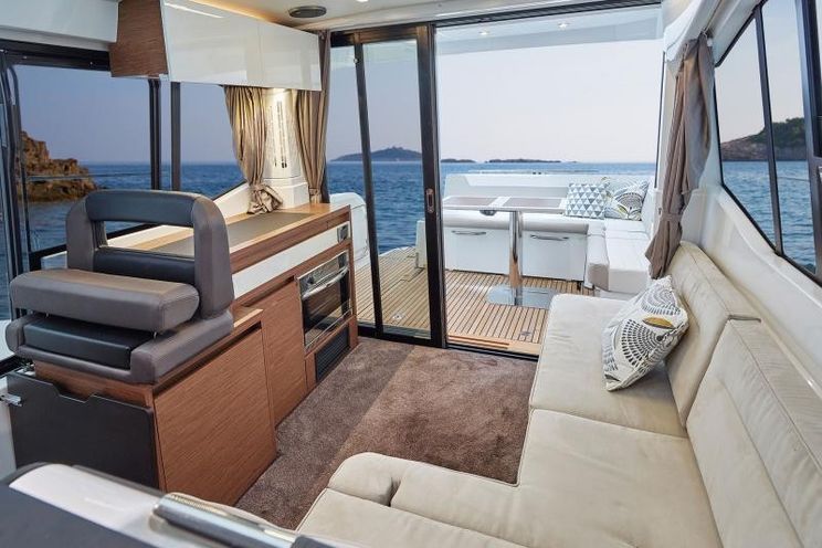 Charter Yacht CHRISTINE - Jeanneau Power NC 33 - Annapolis