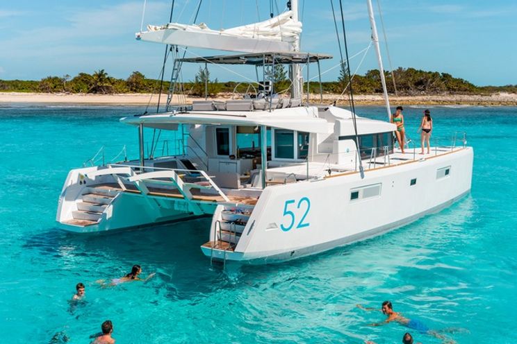 Charter Yacht LAGOON 52 -(4 Double + 1 Twin Bunk + 2 Single Forepeak Cabins)- 2020 - Split - Hvar - Dubrovnik