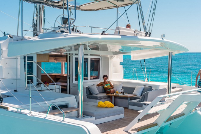 Charter Yacht LAGOON 52 -(4 Double + 1 Twin Bunk + 2 Single Forepeak Cabins)- 2020 - Split - Hvar - Dubrovnik