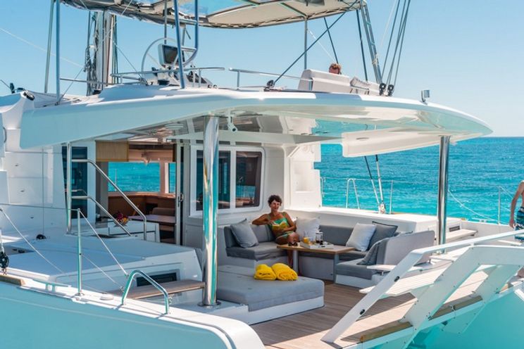 Charter Yacht LAGOON 52 -(4 Double + 1 Twin Bunk + 2 Single Forepeak Cabins)- 2020 - Split - Hvar - Dubrovnik