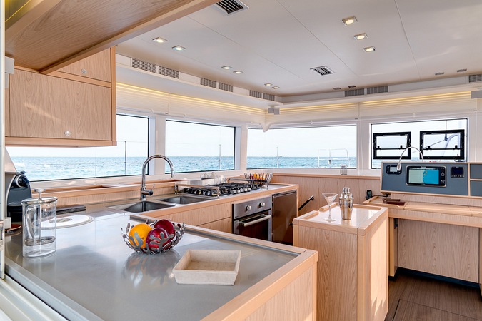 Charter Yacht LAGOON 52 -(4 Double + 1 Twin Bunk + 2 Single Forepeak Cabins)- 2020 - Split - Hvar - Dubrovnik