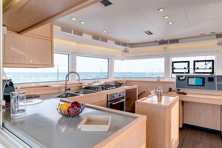 Charter Yacht LAGOON 52 -(4 Double + 1 Twin Bunk + 2 Single Forepeak Cabins)- 2020 - Split - Hvar - Dubrovnik