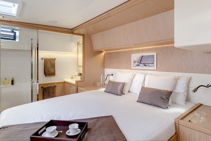 Charter Yacht LAGOON 52 -(4 Double + 1 Twin Bunk + 2 Single Forepeak Cabins)- 2020 - Split - Hvar - Dubrovnik