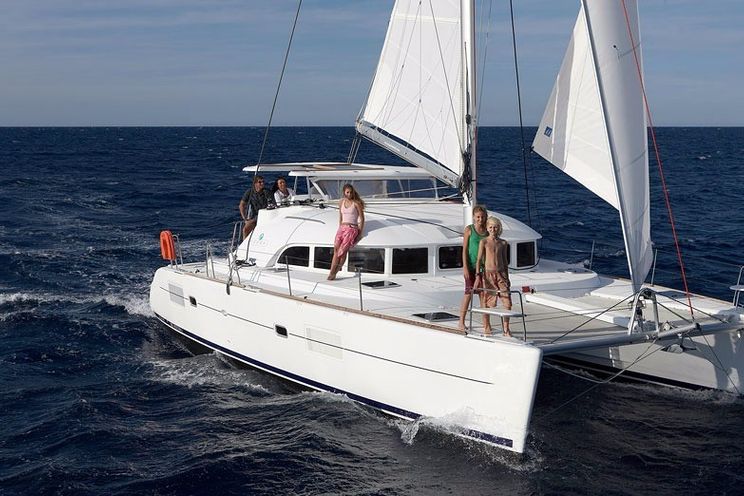 Charter Yacht BELLEVUE