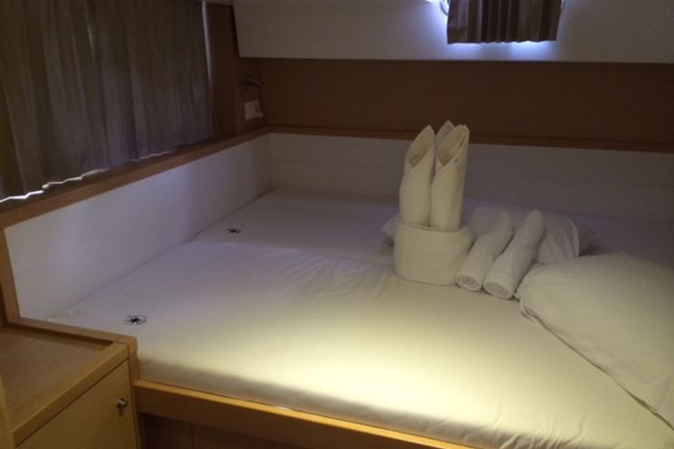 Charter Yacht Lagoon 39 -4 + 2 Cabins - BVI