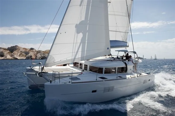 Charter Yacht Lagoon 400 - 3 Cabins - Tortola