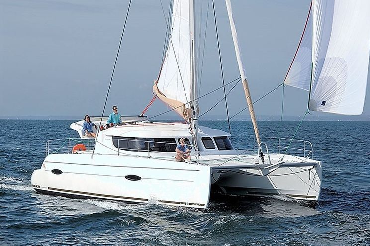 Charter Yacht SWING