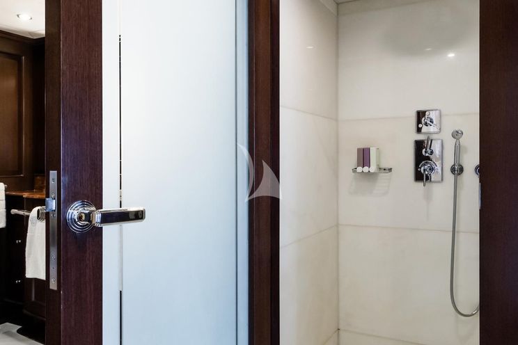 Charter Yacht MAXIMILIAN MMIV - Sunrise 45 - 5 Cabins - Athens - Mykonos - Paros - Cyclades - Greece