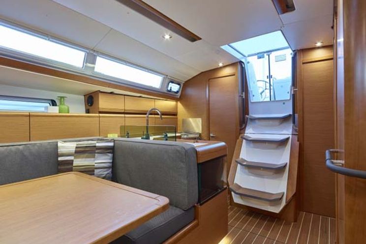 Charter Yacht Mahalo Ohana