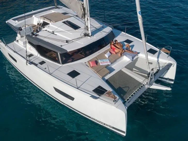 Fountaine Pajot Astrea 42 - Foredeck Lounge area Fountaine Pajot Astrea 42 - Foredeck Lounge area