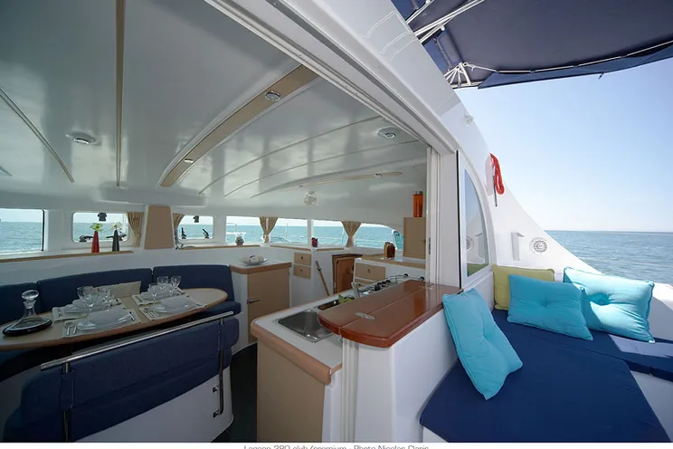 Charter Yacht MANATEE
